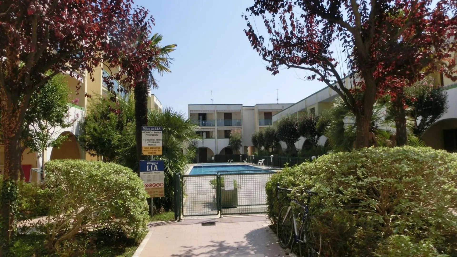 Relax In A Residence With Pool And Terrace Bibione 0*,